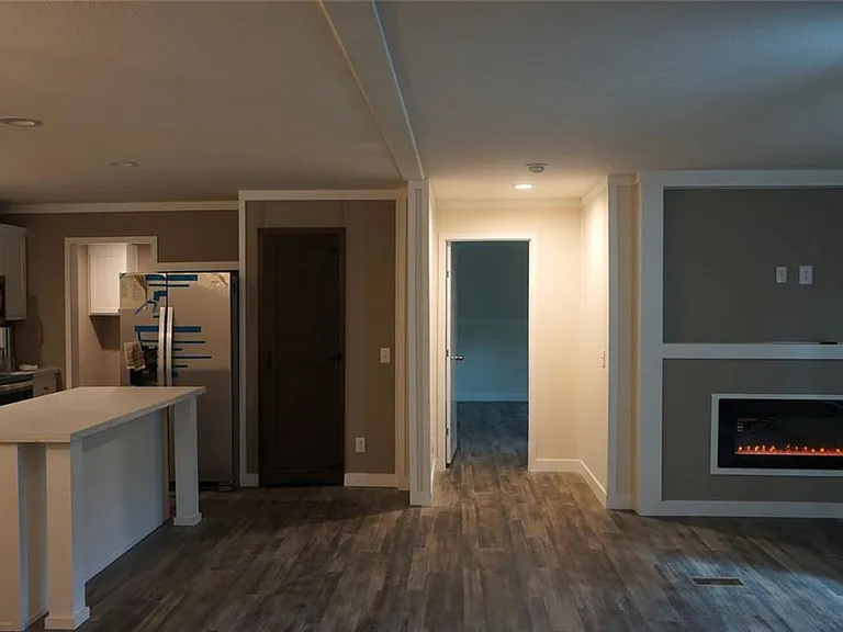 210 Woodland St — Photo 8