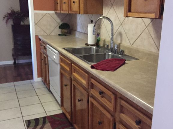 5th image of 600 Green Oak Dr
