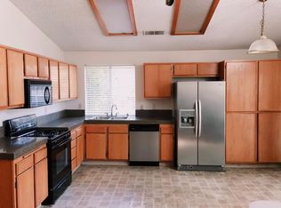 3917 Rio Viejo Dr, Bakersfield, CA 93313