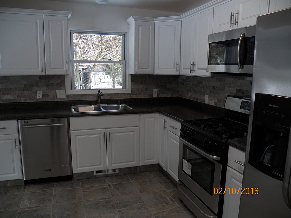 2nd image of 13578 Lenmoore Rd