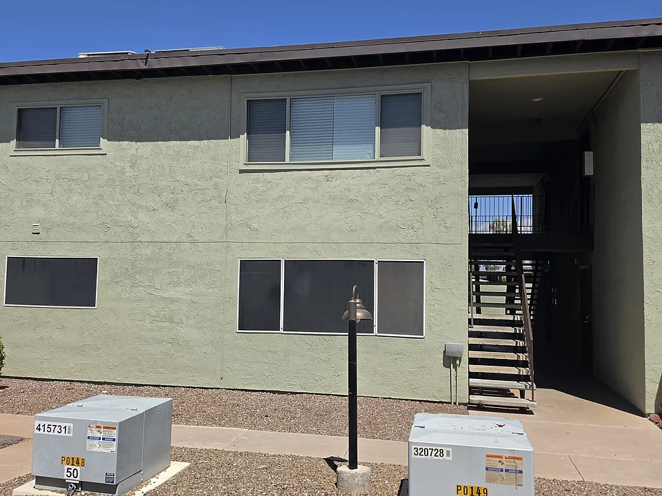 424 W Brown Rd