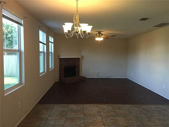 4th image of 620 Rocky Springs Dr