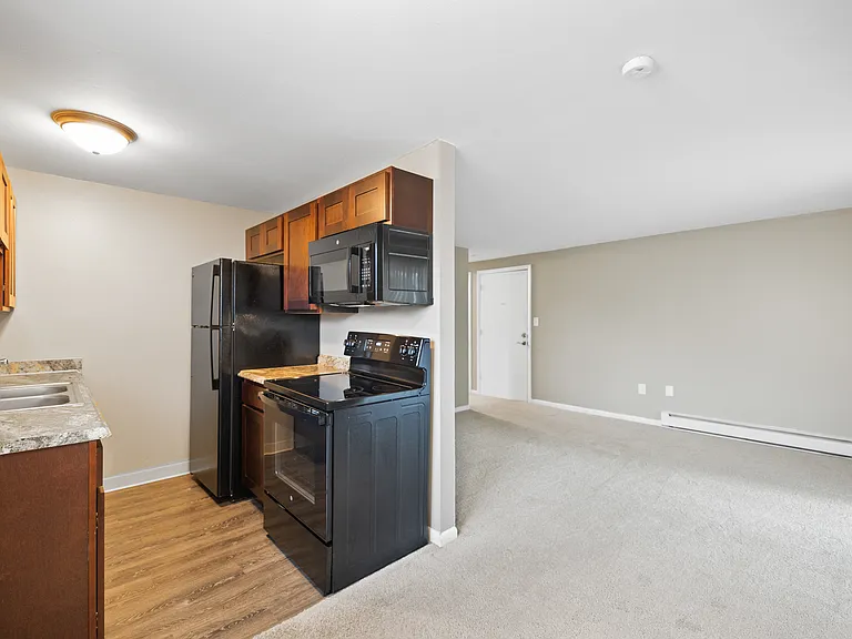 Imperial Continental Court Apartments — Photo 6