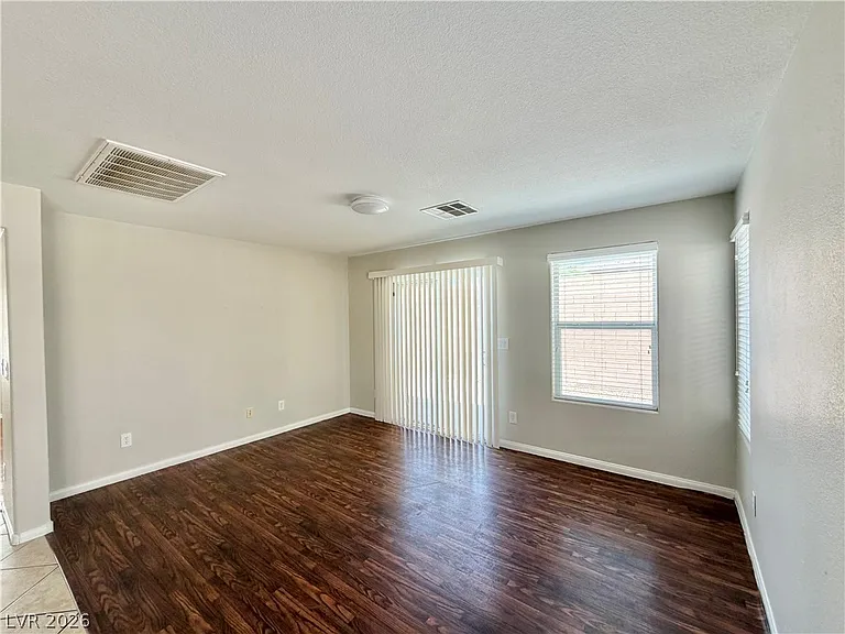 6435 Sean Creek St — Photo 10