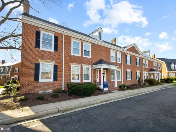 3301 S Stafford St APT B1, Arlington, VA 22206