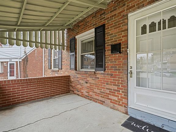 3rd image of 885 Middle Rd