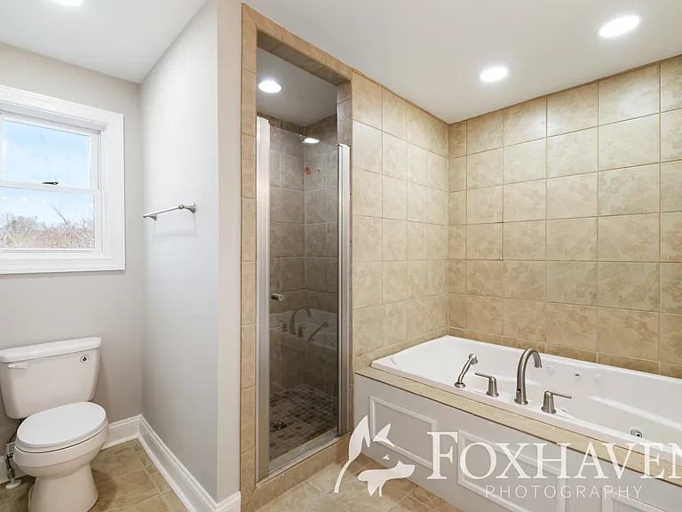 1137 E Keswick Rd #2 — Photo 22