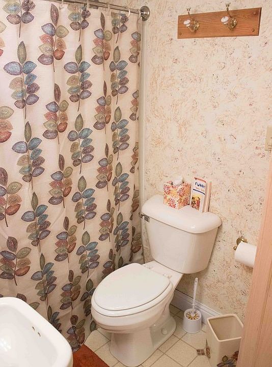 1st image of 241 University Ave #1