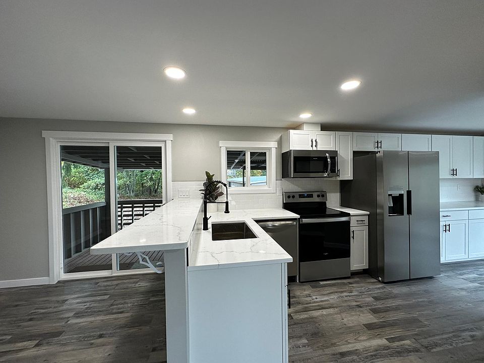 1st image of 3113 Harold Dr SE