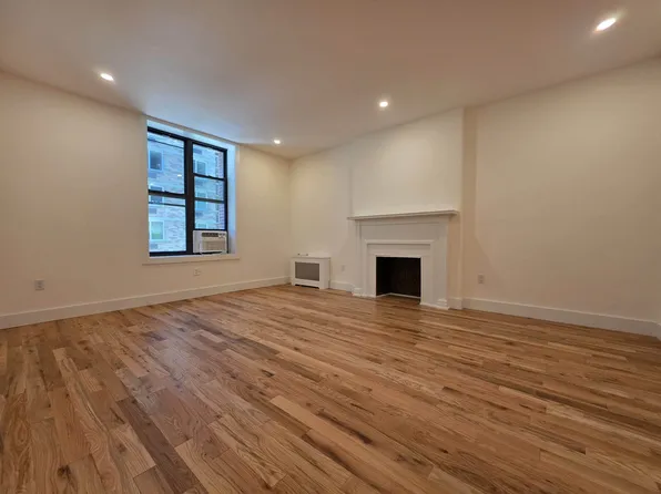 265 W 81st St #3Y, New York, NY 10024