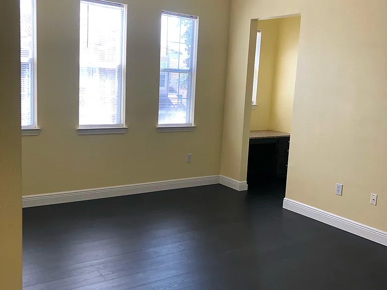 12025 Villanova Dr #10 — Photo 5