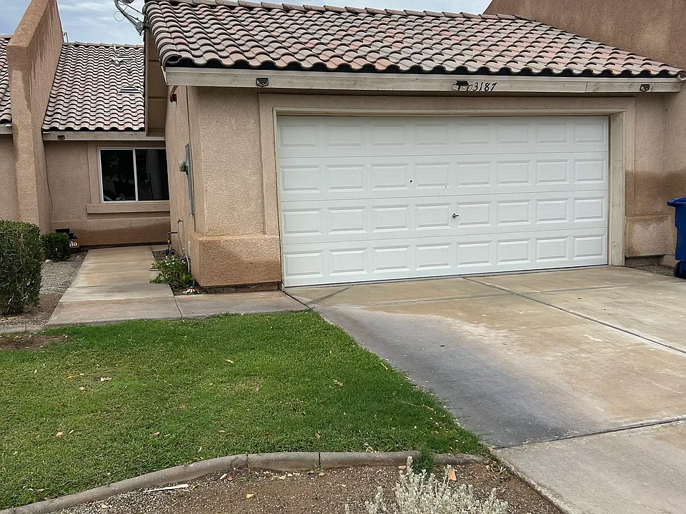 3187 S Ragen Dr