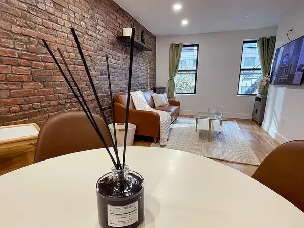 520 9th Avenue image 2 of 16