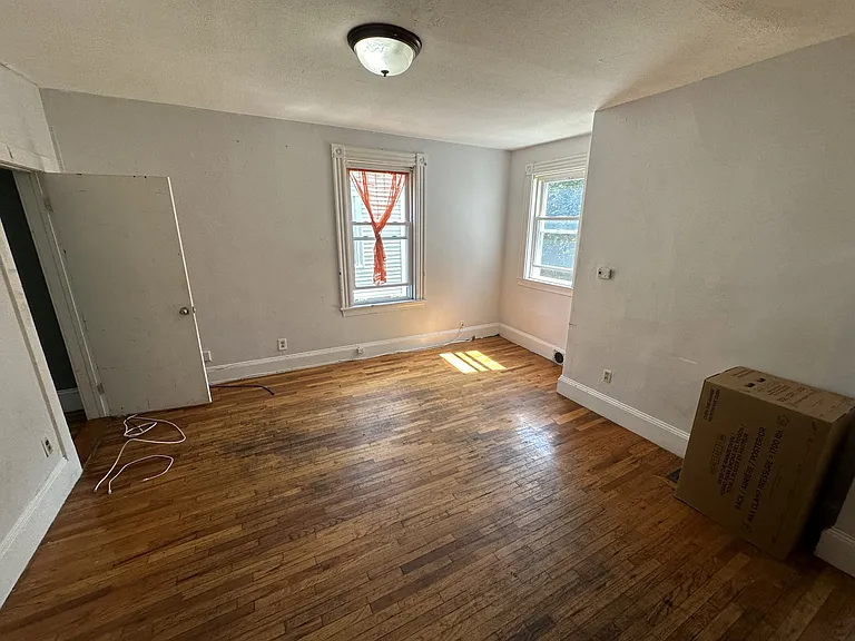 23 Pratt St #2 — Photo 1