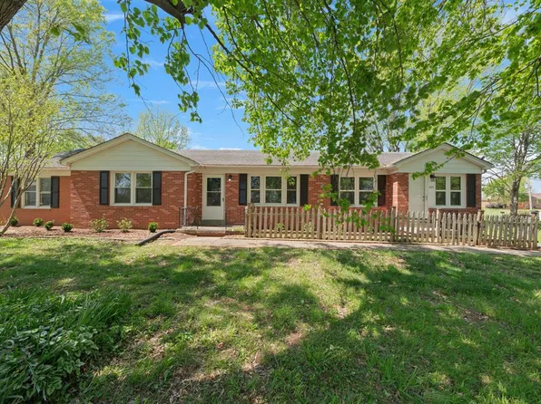 225 Maplemere Dr, Bowling Green, KY 42103