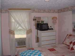 517 6th St, Morley, MI 49336