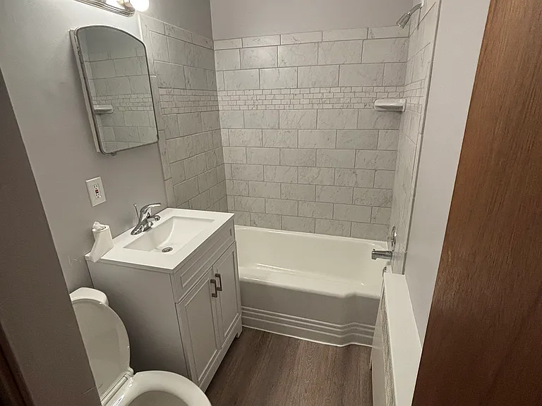 30 W Greenwood Ave #1 — Photo 6