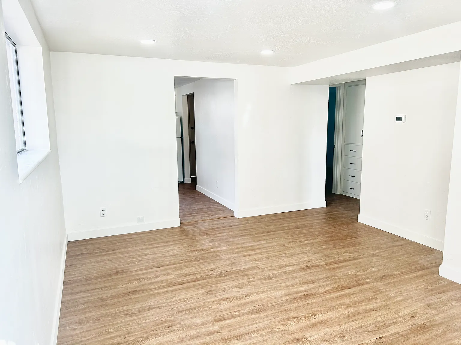 2 bed, 800 sqft, $1,400 — Photo 2