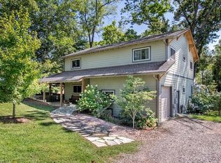 16 Olney Rd, Asheville, NC 28806