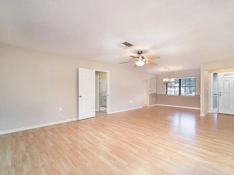 8635 Woodbridge Dr — Photo 10