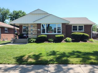 10335 Cambridge St, Westchester, IL 60154