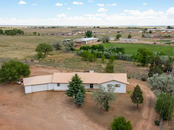 34 Hazel St, Moriarty, NM 87035