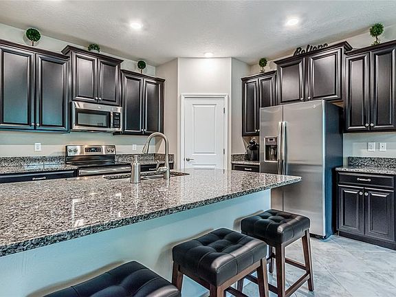 2nd image of 10016 Corso Milano Dr