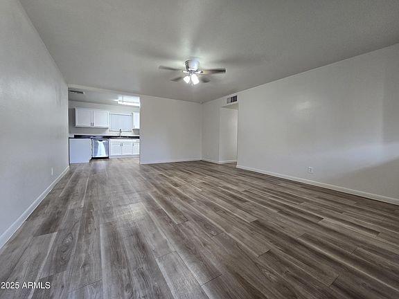 3rd image of 3207 W JOAN DE ARC Avenue