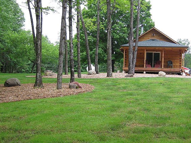 COUNTRY HOME OR CABIN