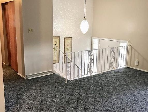 2nd image of 4864 Woodhurst Dr