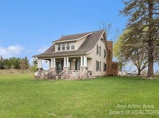 18233 W Pleasant Lake Rd, Manchester, MI 48158