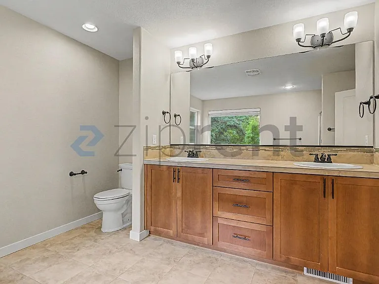 28623 Greenway Dr — Photo 22