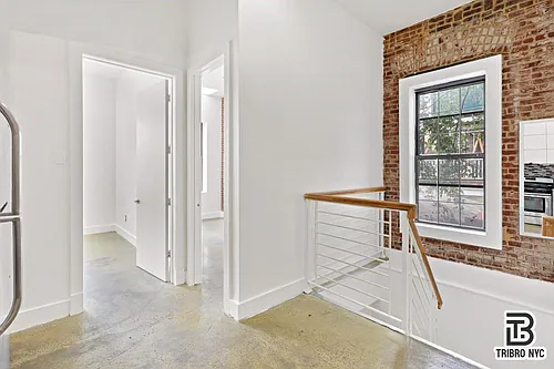 771 Lexington Ave Photo 1