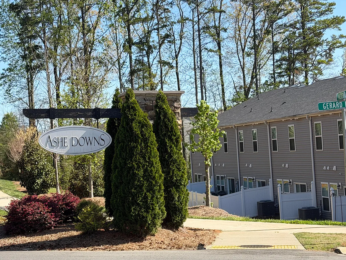 Building Photo - 506 Tayberry Ln