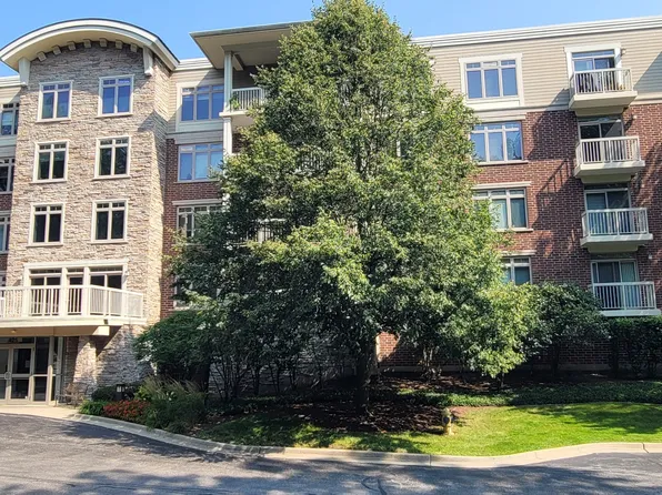 425 Benjamin Dr APT 409, Vernon Hills, IL 60061