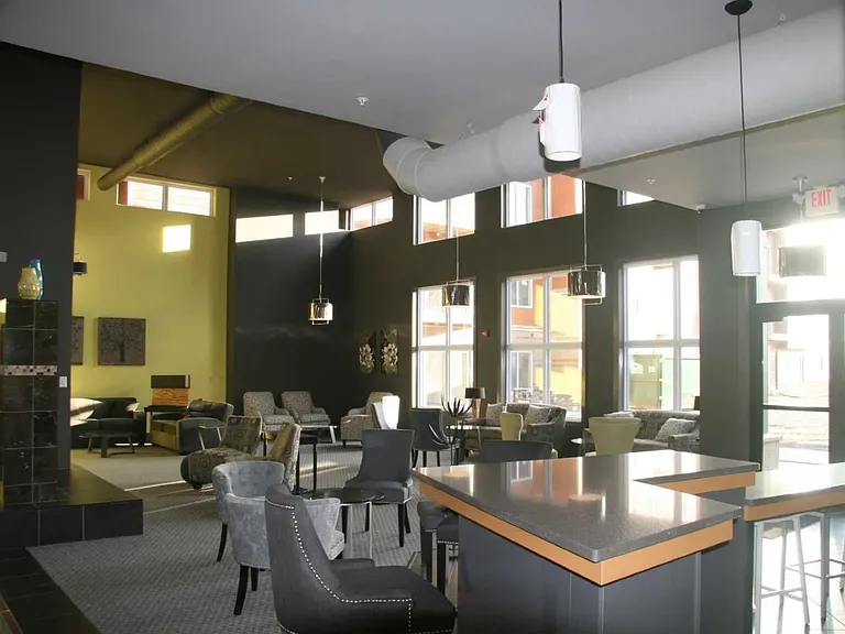 1600Tosa Apartments — Photo 15