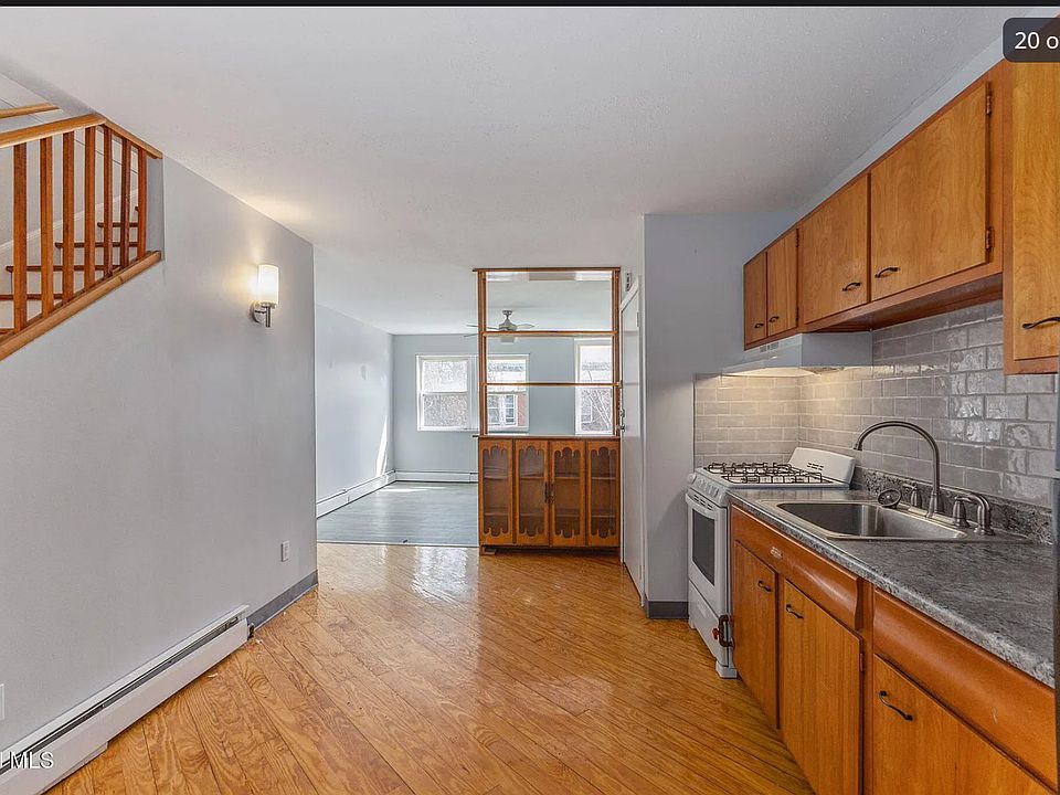 1st image of 1605-1607 3rd Ave #1607-2