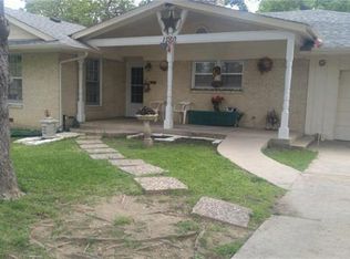 1570 Harbor Rd, Dallas, TX 75216