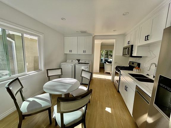 5th image of 1127 Oxley St
