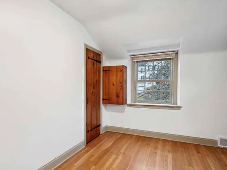 4240 Fairview Ave — Photo 10