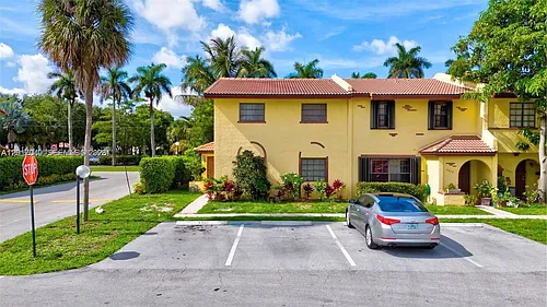 2713 NW 47th Ter #504 Photo 1