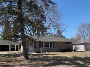 8816 10th Ave S, Bloomington, MN 55420