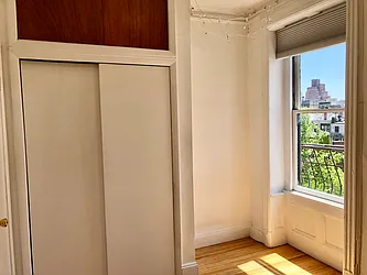 Rented by LJ Sloane Management