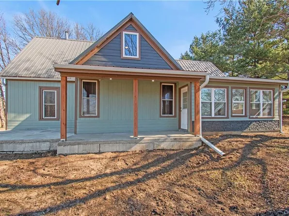 1211 Broad St, Waverly, MO 64096