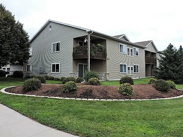 611 Reena Ave APT 6, Fort Atkinson, WI 53538