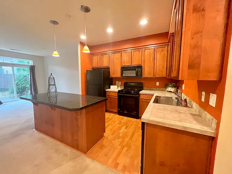 2534 NW 1st Dr — Photo 4