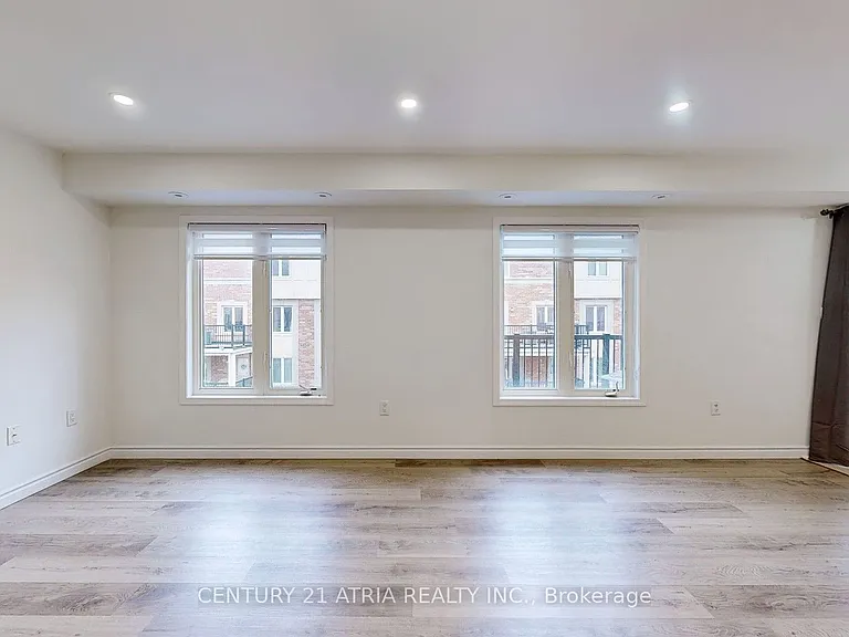 92 Louisbourg Way — Photo 10