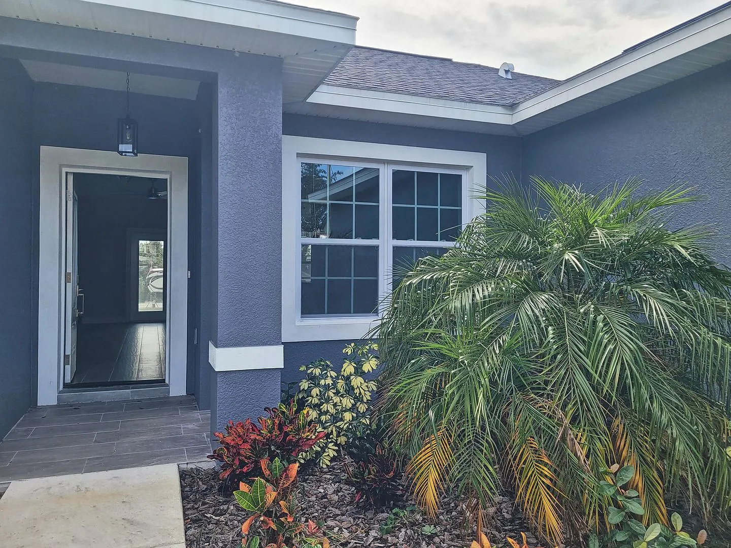 4 Bedrooms and 2 Bathrooms — Photo 3