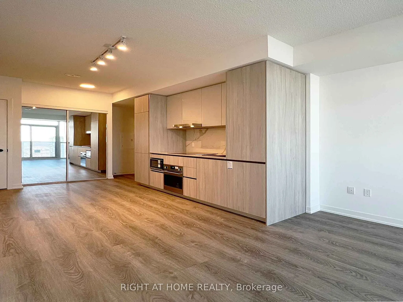 2 bed, $2,100 — Photo 2
