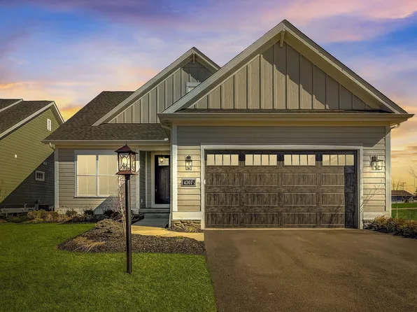 4307 Flamingo Dr, Lewis Center, OH 43035